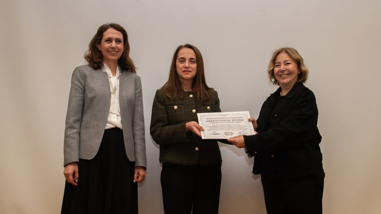 Selçuk Üniversitesi Diş Hekimliği Fakültesi eğitim kalitesini tescilledi